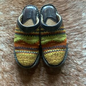 BORN MULTI COLORED WOOL CLOGS